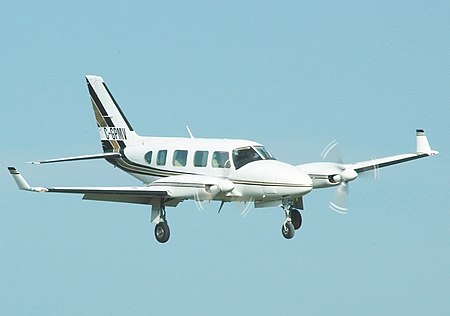 450px-Piper_PA-31-..._Navajo_...,_West_Capital_Aviation_AN0644817